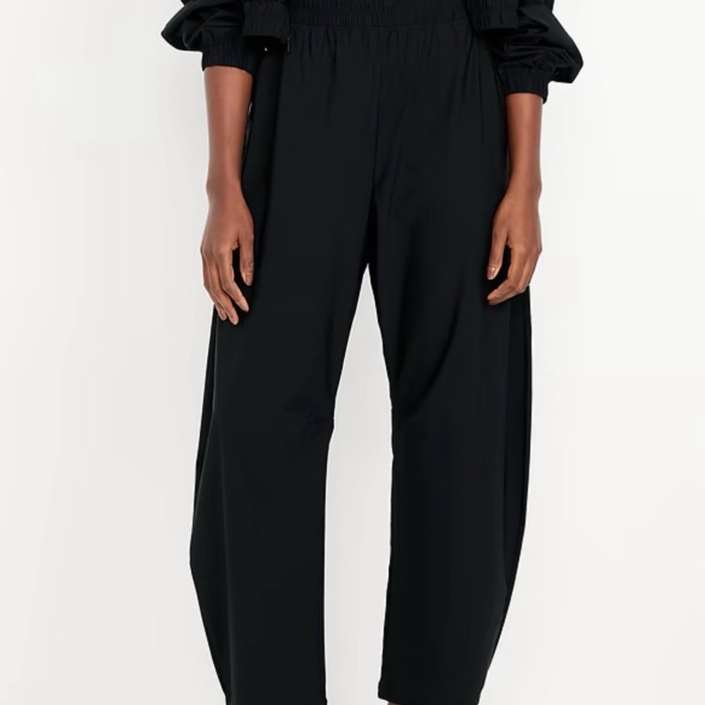 Old Navy High-Waisted SleekTech Barrel Ankle
Pants Ruti like new women's M black - Picture 4 of 5